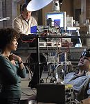 Fringe_1x07_Still_029.jpg