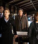 113-Fringe-ep311_sc4_195_352.jpg