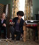 FOX_Fringe-ep404_6_hires2.jpg