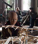 Fringe-ep511_sc15_008_352.jpg