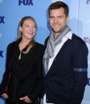 Filename=2008_FOX_Upfront_-_Arrivals_Group_Portrait_28429.jpg
Filesize=828KiB
Dimensions=2067x3000
Date added=Mar 15, 2016 2008_FOX_Upfront_-_Arrivals_Group_Portrait_28429.jpg