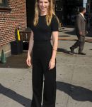 Arriving_at_Late_Show_with_David_Letterman_Body_shots_281029.jpg