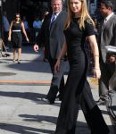 Arriving_at_Late_Show_with_David_Letterman_Body_shots_281129.jpg