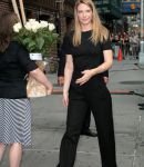 Arriving_at_Late_Show_with_David_Letterman_Body_shots_28529.JPG