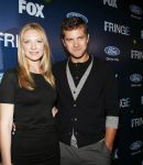 Filename=Fringe_New_York_Premiere_Arrivals_Group_Portrait_Without_Kevin_282429.jpg
Filesize=585KiB
Dimensions=2112x3168
Date added=Mar 14, 2016 Fringe_New_York_Premiere_Arrivals_Group_Portrait_Without_Kevin_282429.jpg