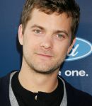 Filename=Fringe_New_York_Premiere_Arrivals_No_Anna_283729.jpg
Filesize=2042KiB
Dimensions=2096x3144
Date added=Mar 14, 2016 Fringe_New_York_Premiere_Arrivals_No_Anna_283729.jpg