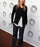 Fringe_at_Paley_Fest09_Arrivals_Body_shots_Tilt_down_Black_tile_28729.jpg