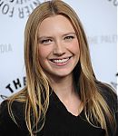 Fringe_at_Paley_Fest09_Arrivals_Head_shots_Text_28129.jpg