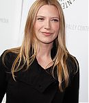 Fringe_at_Paley_Fest09_Arrivals_Head_shots_Text_281529.jpg