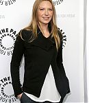 Fringe_at_Paley_Fest09_Arrivals_Torso_shots_282829.jpg