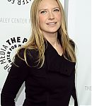 Fringe_at_Paley_Fest09_Arrivals_Torso_shots_28329.jpg