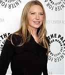 Fringe_at_Paley_Fest09_Arrivals_Torso_shots_283329.jpg