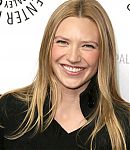 Fringe_at_Paley_Fest09_Arrivals_head_shots_Clears_text_28129.jpg