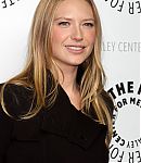 Fringe_at_Paley_Fest09_Arrivals_head_shots_Clears_text_281329.jpg