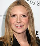 Fringe_at_Paley_Fest09_Arrivals_head_shots_Clears_text_28229.jpg