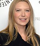 Fringe_at_Paley_Fest09_Arrivals_head_shots_Clears_text_28829.jpg
