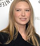 Fringe_at_Paley_Fest09_Arrivals_head_shots_Clears_text_28929.jpg