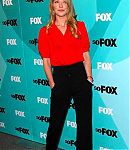 2009_Fox_Upfronts_Arrivals_Body_shots_Tilt_down_28129.png