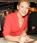 SDCC_2009_WB_Signing_2812529.jpg