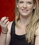 Fringe_Press_Conference_Anna_Portrait_Hands_28529.jpg