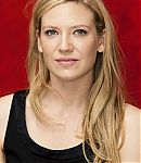 Filename=Fringe_Press_Conference_Anna_Portrait_No_Hands_283929.jpg
Filesize=5844KiB
Dimensions=2790x3906
Date added=Mar 15, 2016 Fringe_Press_Conference_Anna_Portrait_No_Hands_283929.jpg