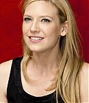 Fringe_Press_Conference_Anna_Portrait_No_Hands_284029.jpg