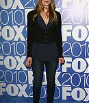 Filename=2010_Fox_Upfront_Arrivals_Body_shots_Tilt_down_281529.jpg
Filesize=1864KiB
Dimensions=1847x3000
Date added=Mar 15, 2016 2010_Fox_Upfront_Arrivals_Body_shots_Tilt_down_281529.jpg