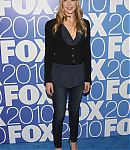 2010_Fox_Upfront_Arrivals_Body_shots_Tilt_up_28429.jpg