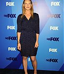 Filename=2011_Fox_Upfront_Arrival_Body_shots_Tilt_down_282229.jpg
Filesize=1423KiB
Dimensions=1984x3000
Date added=Mar 15, 2016 2011_Fox_Upfront_Arrival_Body_shots_Tilt_down_282229.jpg