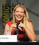 celebutopia-annatorv-fringe-panel-comiccon-july15-cu-olya__4_.jpg